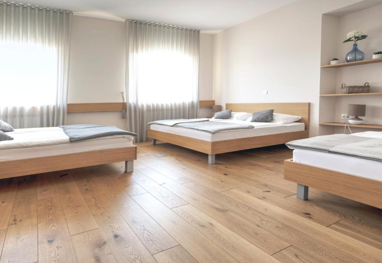 Guesthouse Tursic Vrhnika Dış mekan fotoğraf
