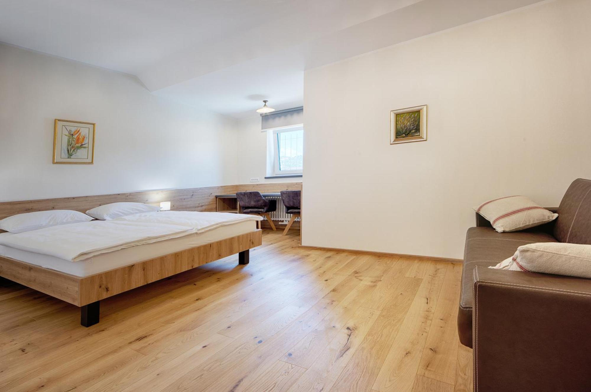 Guesthouse Tursic Vrhnika Dış mekan fotoğraf