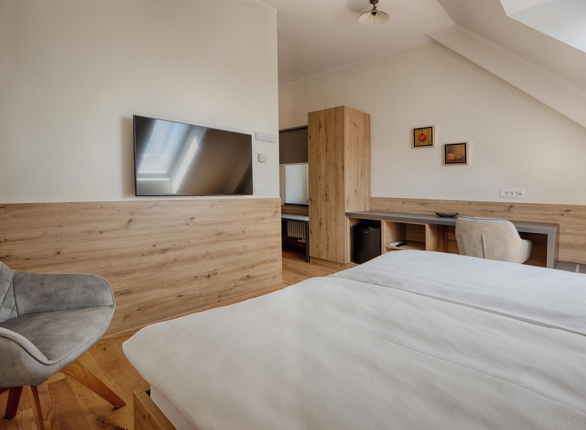 Guesthouse Tursic Vrhnika Dış mekan fotoğraf