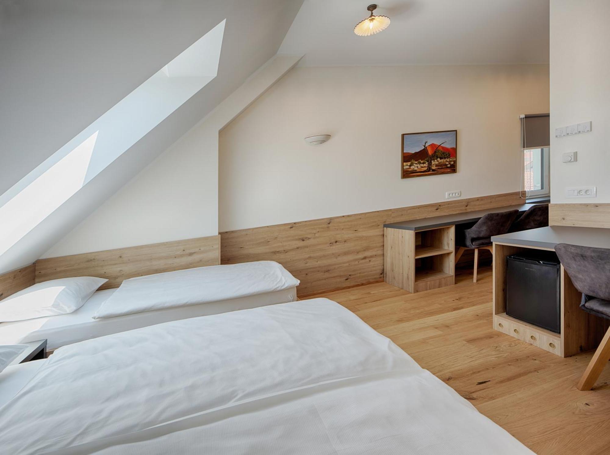 Guesthouse Tursic Vrhnika Dış mekan fotoğraf