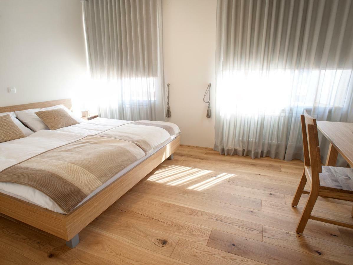 Guesthouse Tursic Vrhnika Dış mekan fotoğraf