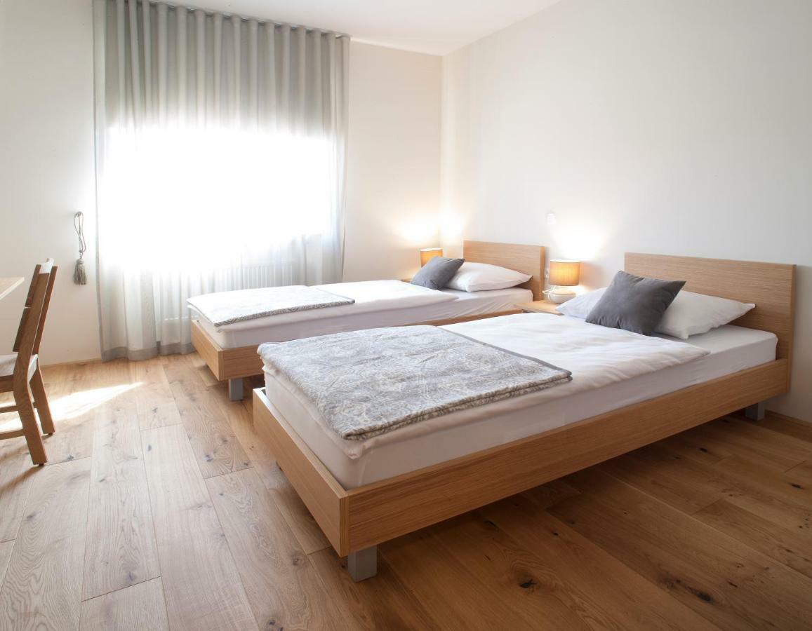 Guesthouse Tursic Vrhnika Dış mekan fotoğraf
